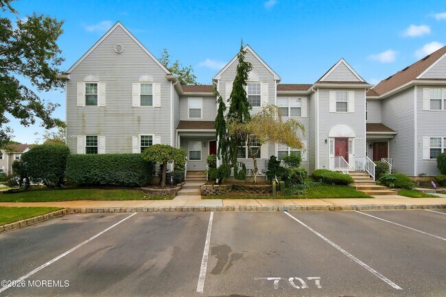Building Photo - 707 Hatchery Ct