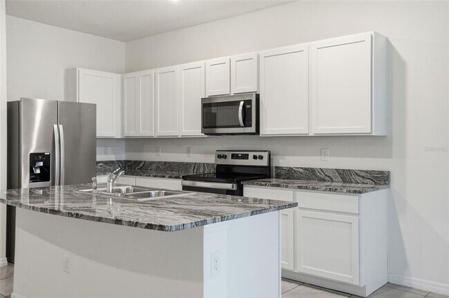 Building Photo - 5267 Dragonfly Dr