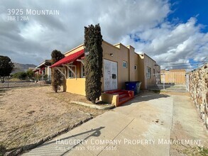 Building Photo - Central El Paso 3 bed with bonus office an...