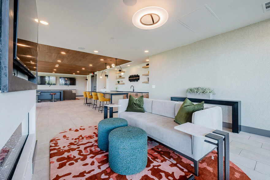 Building Photo - 11600 Spirit Dr