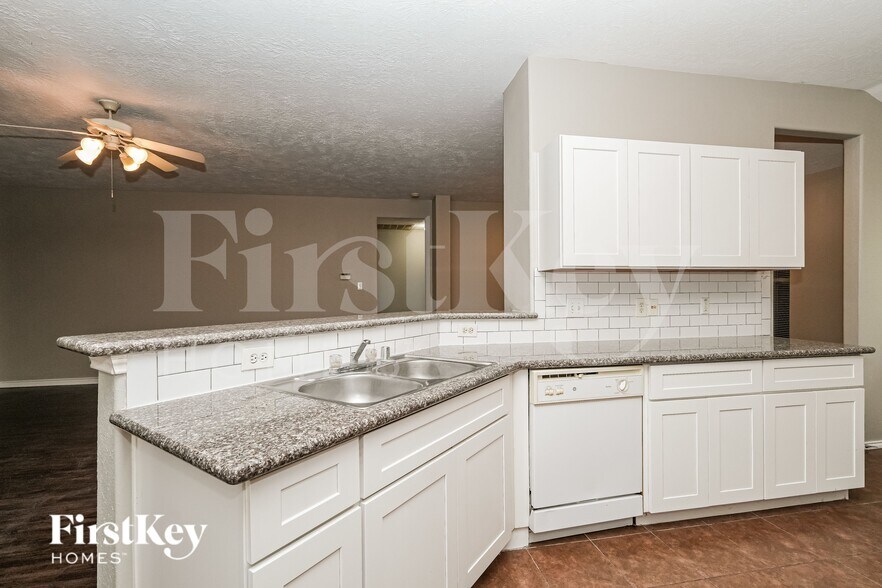 Building Photo - 11522 Moonlight Ridge Dr