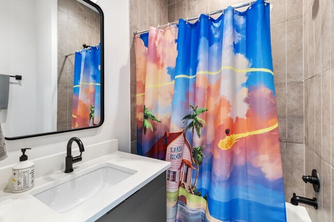 Building Photo - 1504 Ennis St