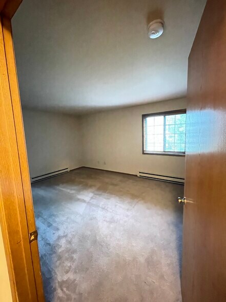 Big Bedrooms - 225 E Market St