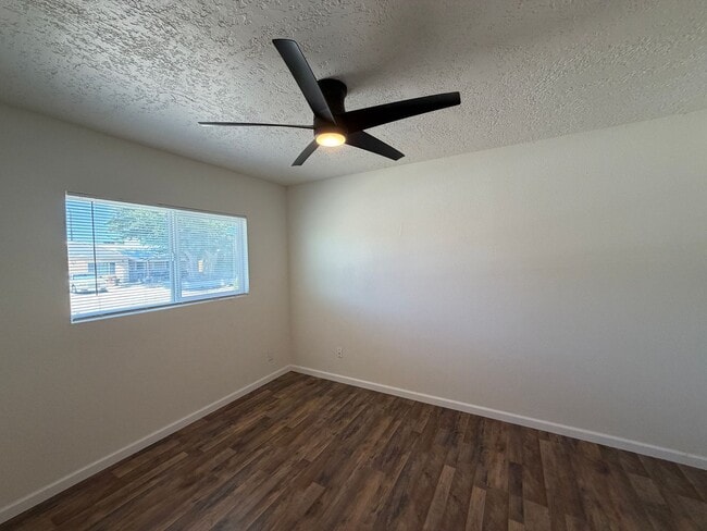 Building Photo - Updated 3 Bedroom Single Story Home Available Near Eubank Blvd NE & Constitution Ave NE!