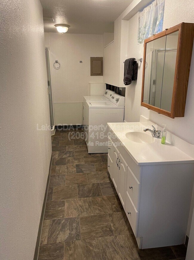 Building Photo - 3410 Belmont Rd