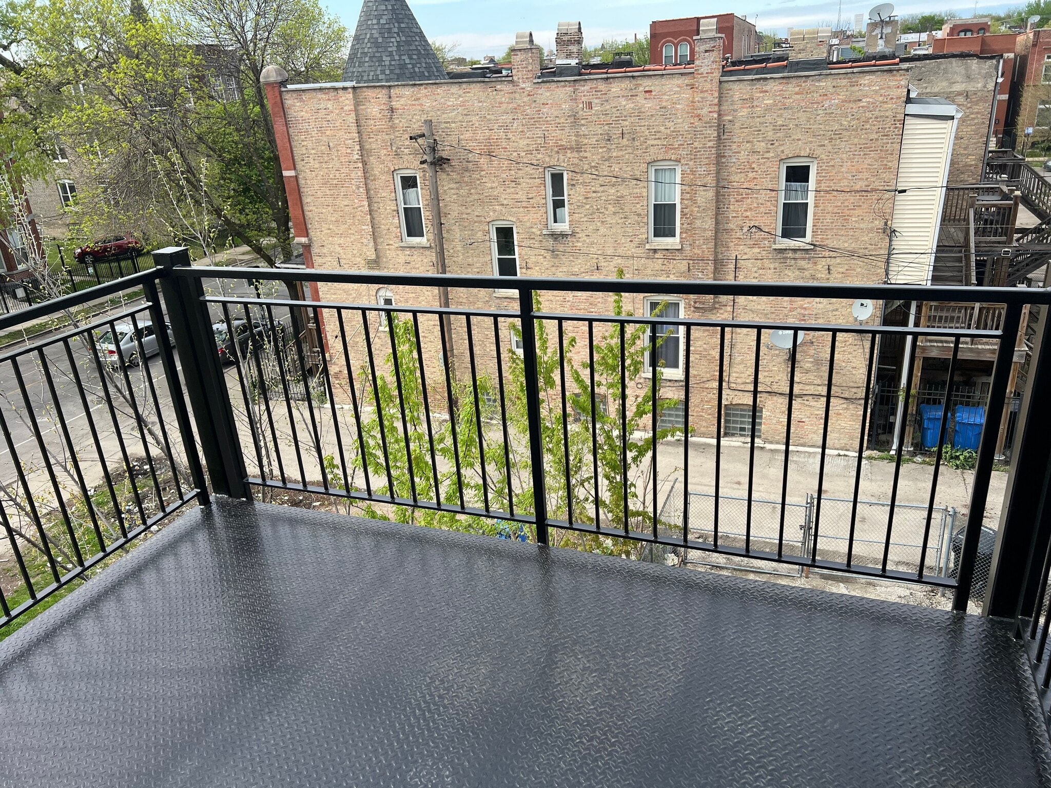 Building Photo - 2750 W Wilcox St