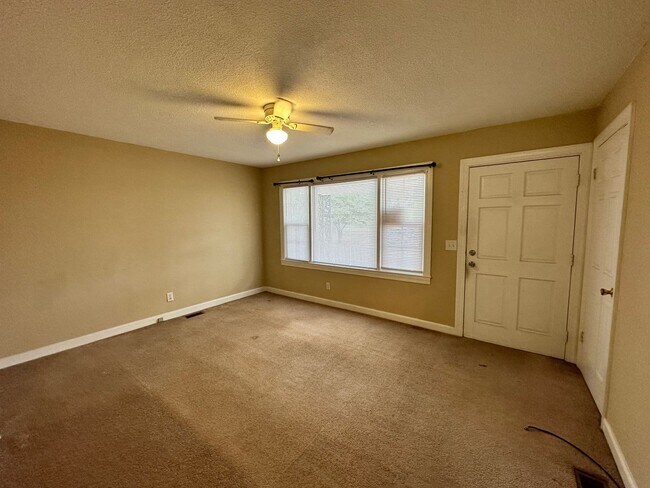 Building Photo - 2755 Hwy 123 N