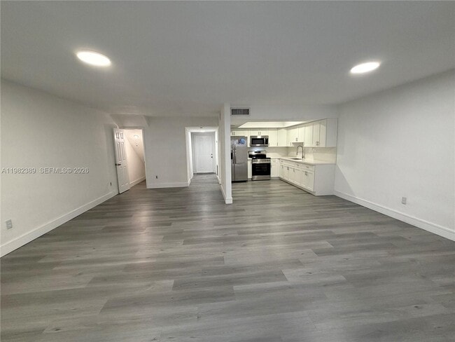 Building Photo - 7155 W 2nd Way