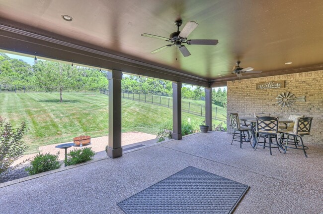 Building Photo - 9141 Holstein Dr
