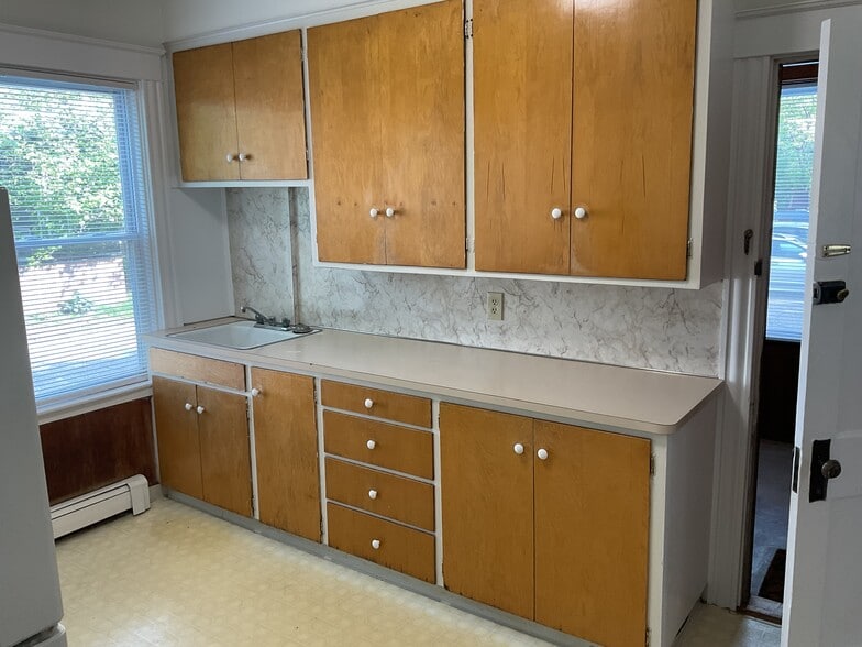 Kitchen - 154 5th St