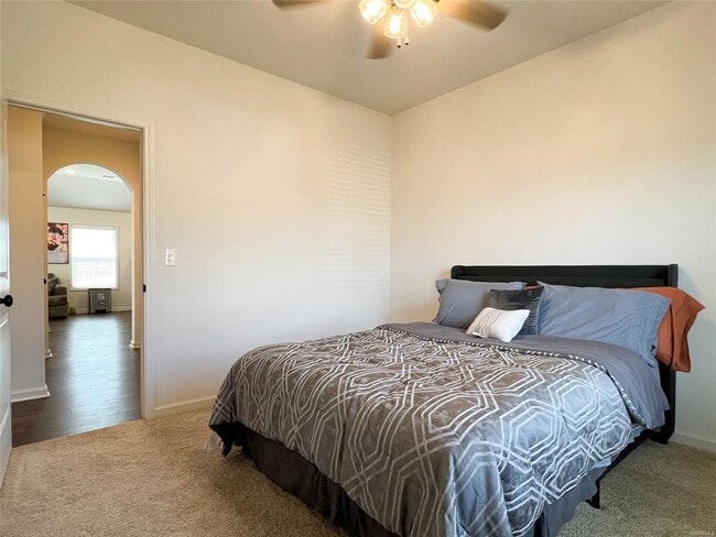 Building Photo - 901 Hedgefield Way