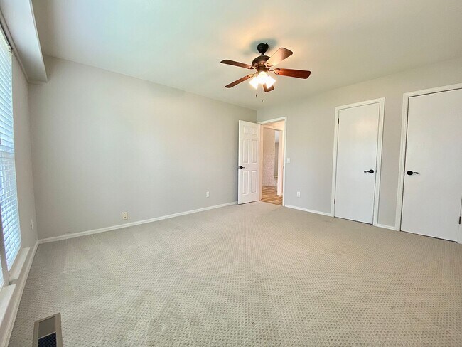 Building Photo - Gorgeous Remodeled Edmond 3 Bed 2 Bath