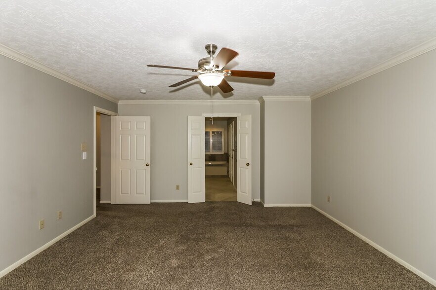 Building Photo - 5111 Natural Bridge Dr