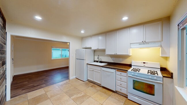 Primary Photo - 15451 Marty Dr