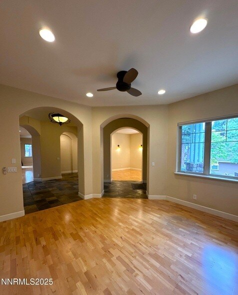Building Photo - 132 Waterford Ct