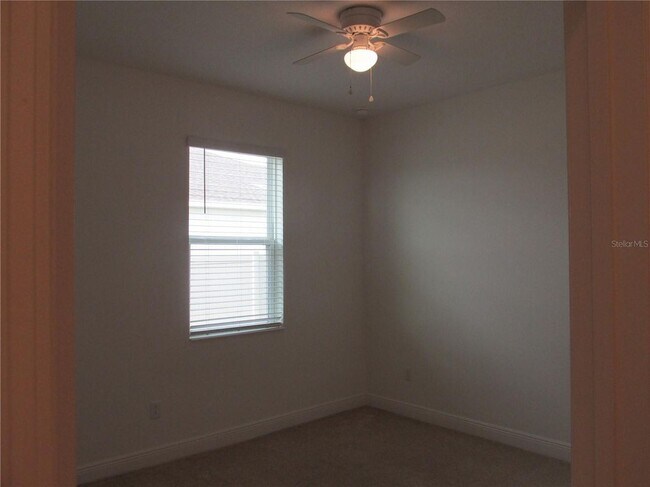 Building Photo - 4900 Golden Zenith Wy