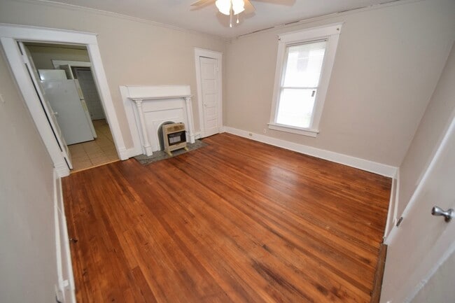 Building Photo - 1 bed, 1 bath near Cooper Young