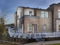 Building Photo - 1231 Brush Crk