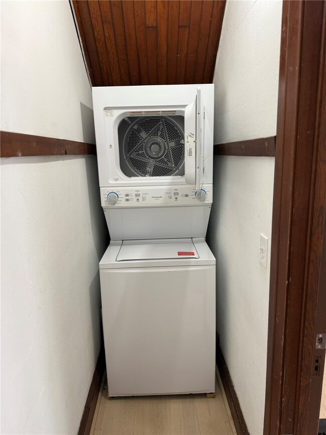 Building Photo - 414 Walnut St