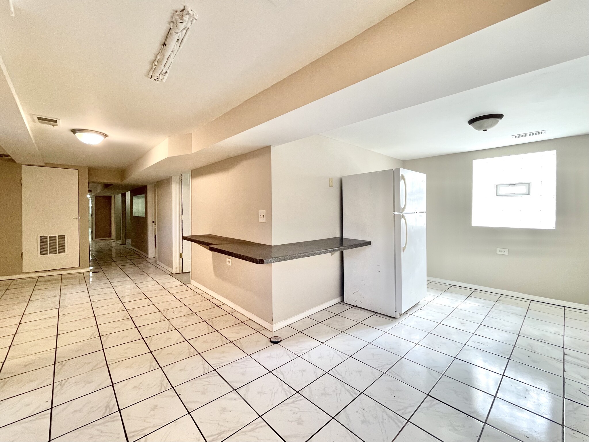 Building Photo - 4820 N Albany Ave