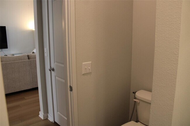 Building Photo - 15109 Casbah Dr