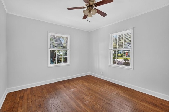 Building Photo - 216 E 57th St