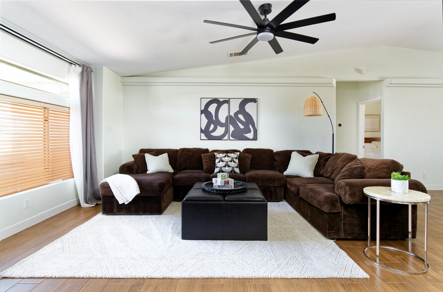 Living Room - 11333 Desert Trailways Ln