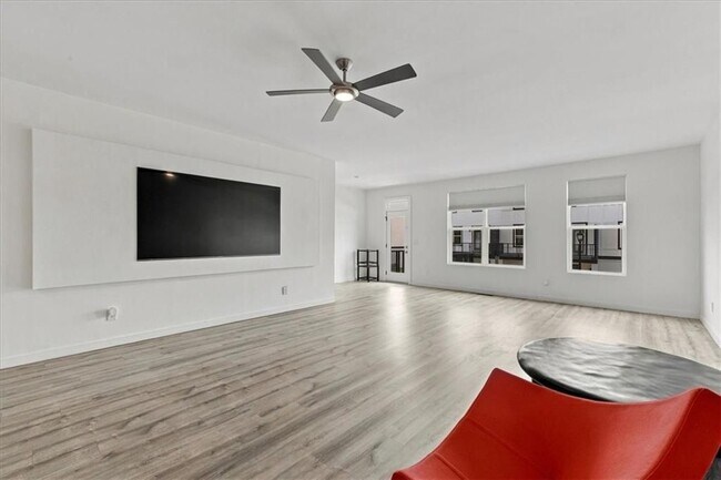Building Photo - 1077 Glen Opal Dr