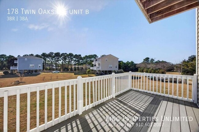 Building Photo - 178 Twin Oaks Dr