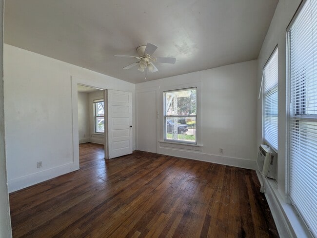 Building Photo - 207 3rd Ave NW