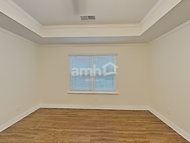 Building Photo - 561 Woodall Rd