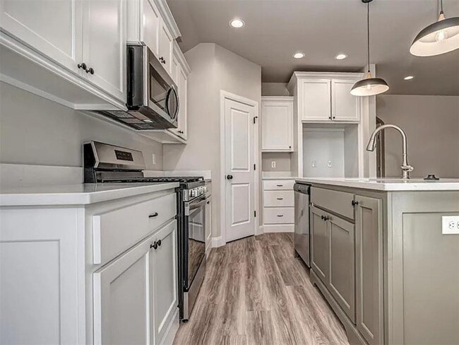 Building Photo - 1948 W Crossbow Way