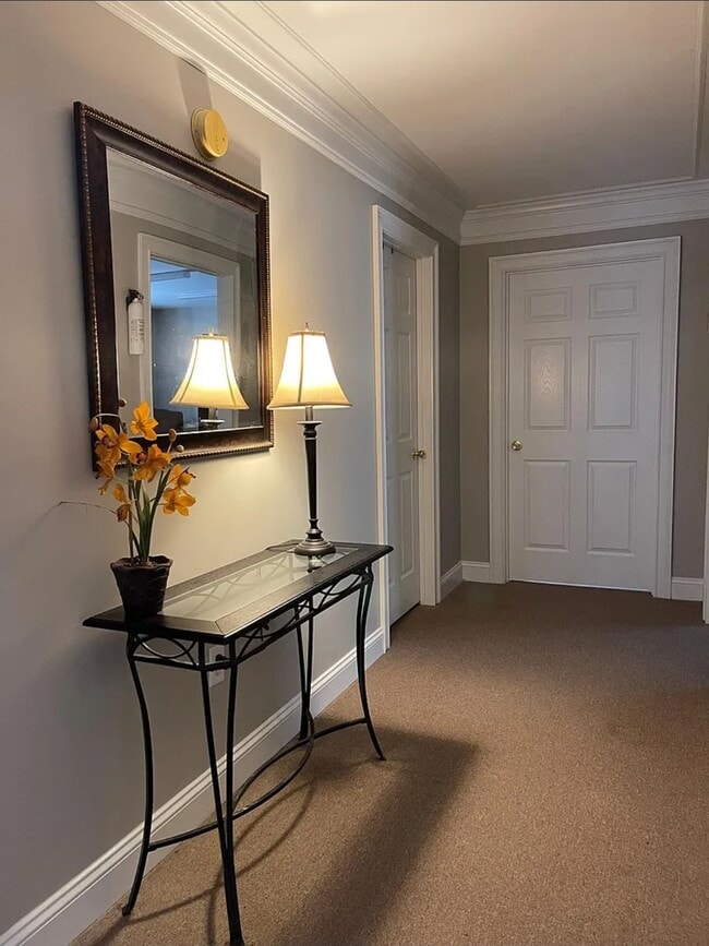 Building Photo - 1023 Baker Dr