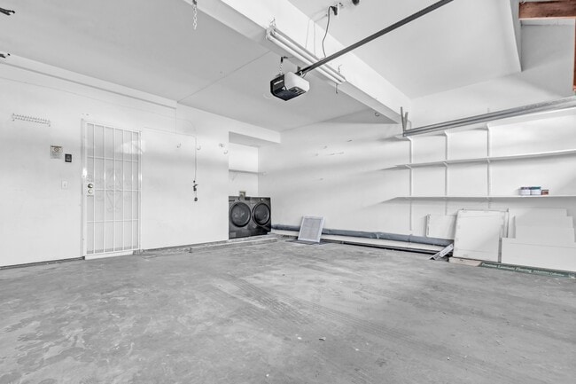 Building Photo - 138 Mayfair