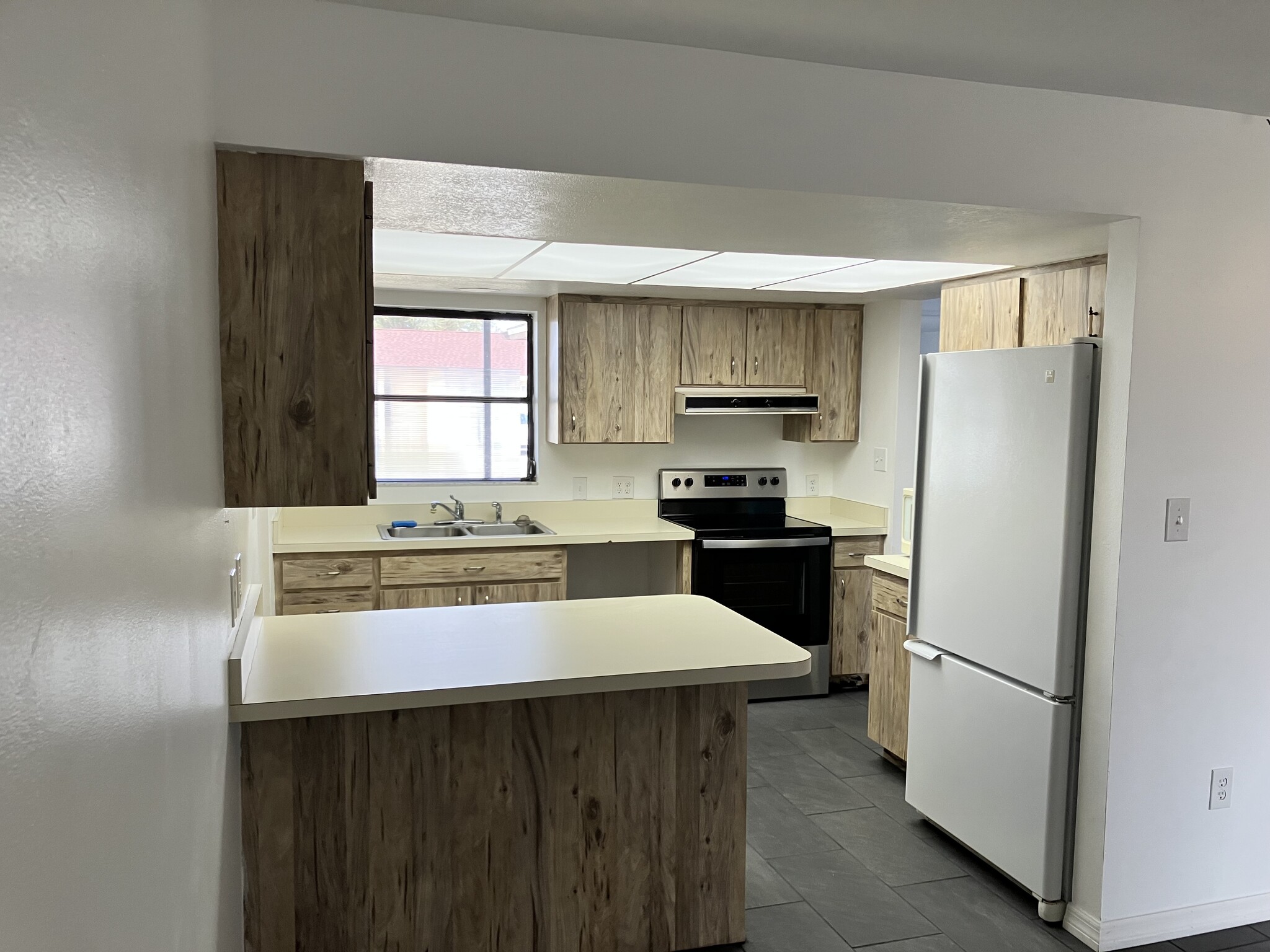 Building Photo - 20325 Ladner Ave