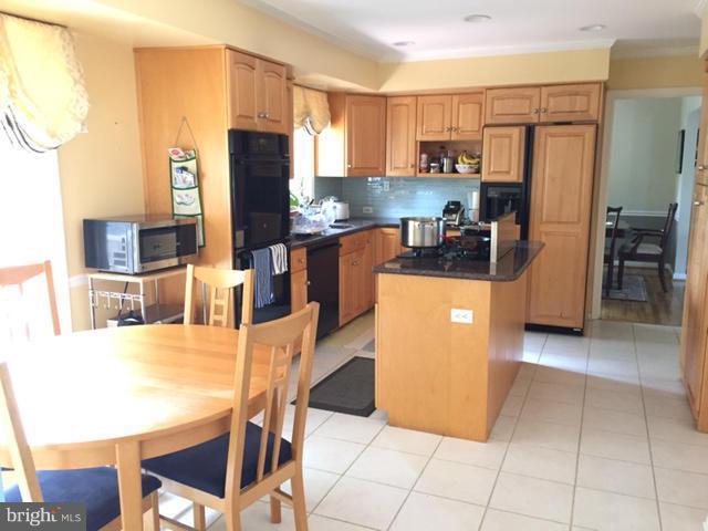 Building Photo - 11125 Hunt Club Dr