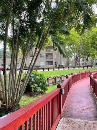 Building Photo - 1740 Palm Cove Blvd