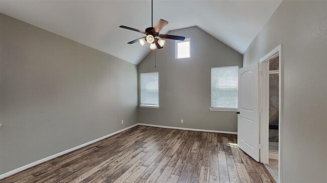 Building Photo - 118 Cheswood Forest Dr