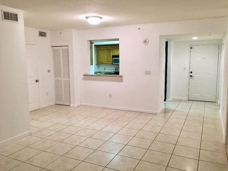 Building Photo - 4242 NW 2nd St