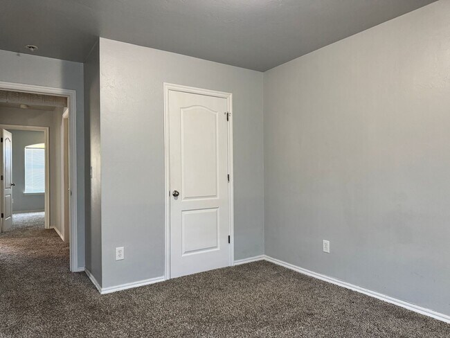 Building Photo - 3 Bedroom Home in Piedmont with ALL APPLIA...