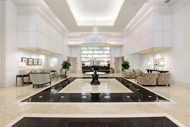 Building Photo - 801 S Olive Ave