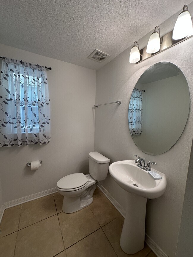 Building Photo - 6836 Trellis Vine Loop