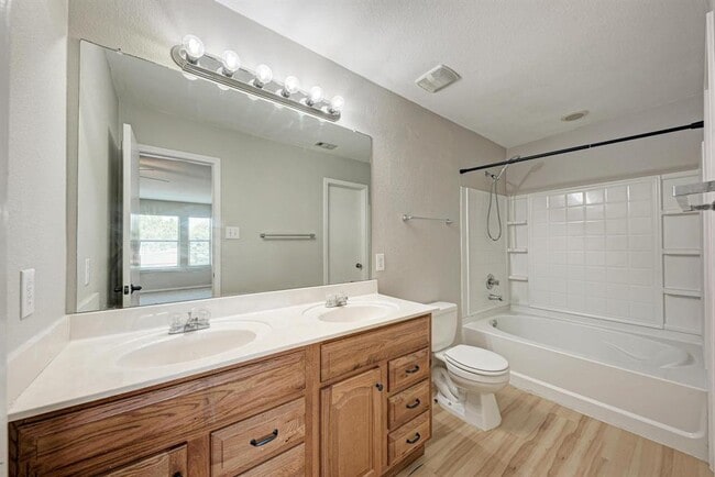 Building Photo - 1302 Casa Blanca Cove