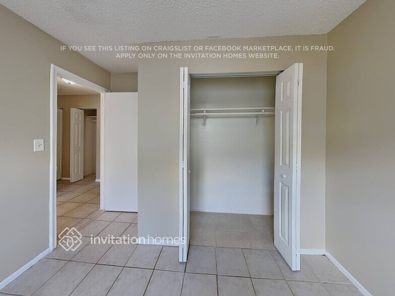 Building Photo - 8121 NW 44th Ct