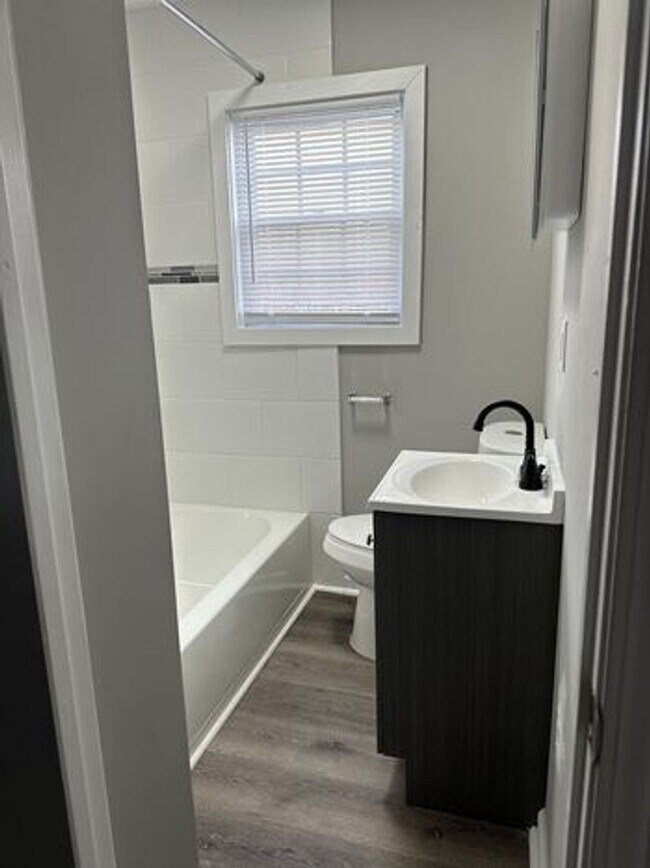 Building Photo - Irvington Living II: Renovated Comfort in ...