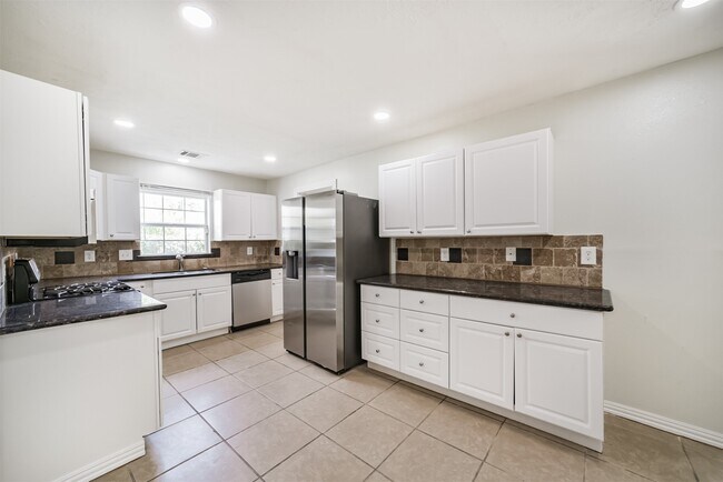 Building Photo - 1510 Tarley St