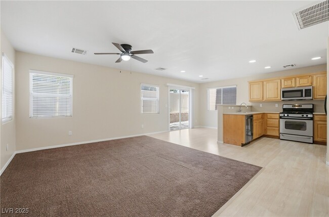 Building Photo - 8208 W Wildwood Glen Dr