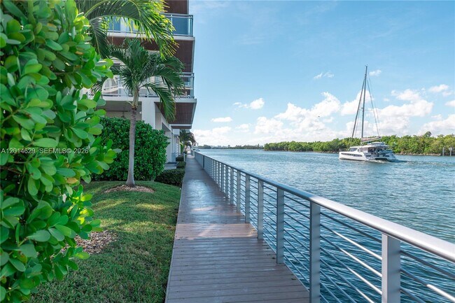 Building Photo - 6100 N Ocean Dr