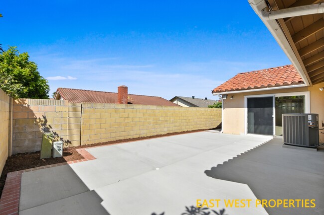 Building Photo - 5012 Greencap Ave