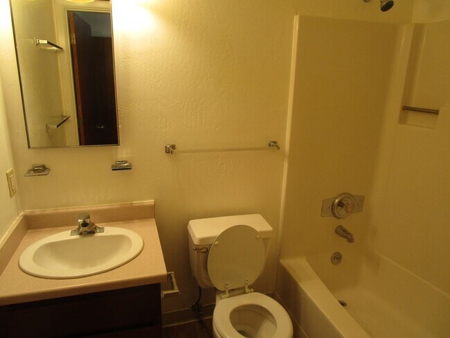 Building Photo - 0552
